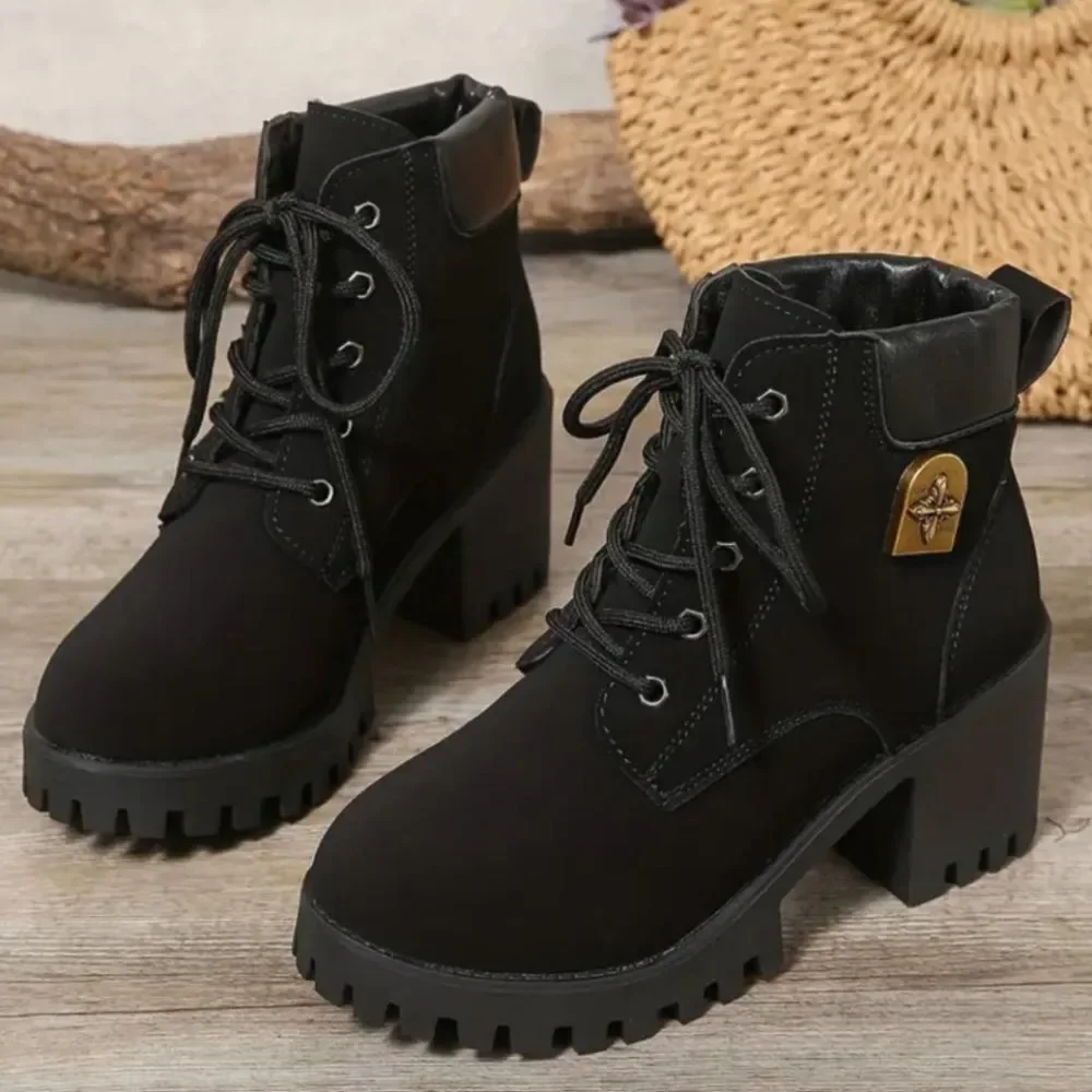 Ladies Black Chunky Heel Lace Up Boots sz 8